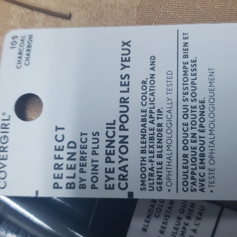 5 CoverGirl Perfect Blend pencils ...CHARCOAL CARBON #105 - Picture 3 of 3